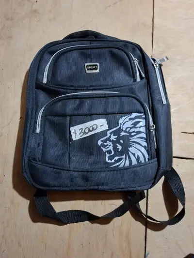Mochila deportiva azul oscuro - miniatura 1