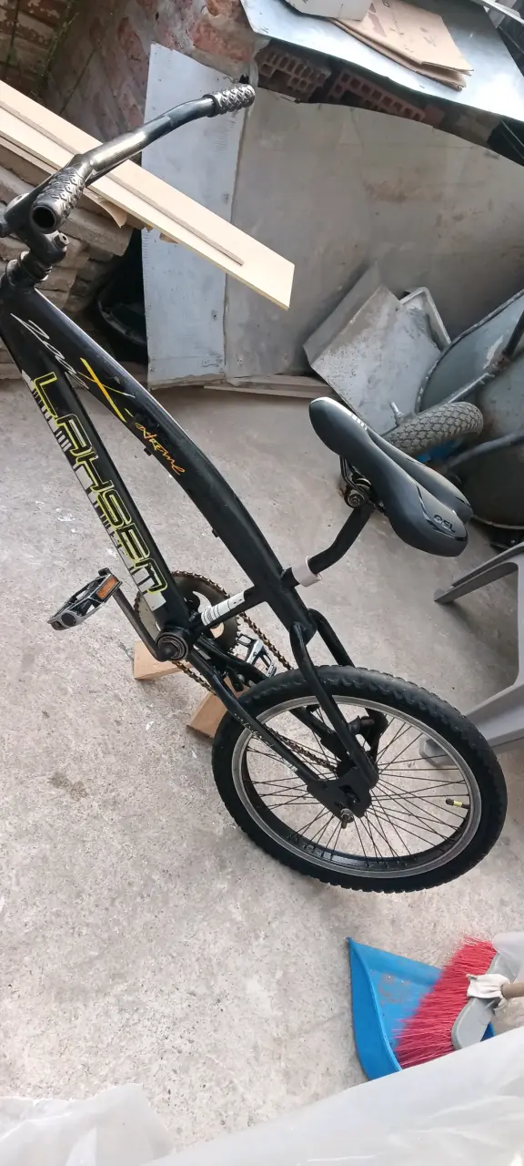 Bicicleta BMX negra Lahsen - 3