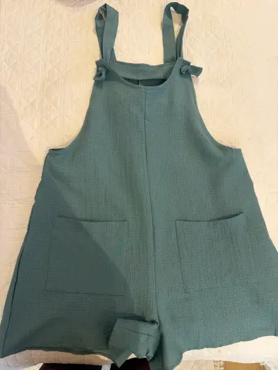 Jumpsuit verde con bolsillos - miniatura 1