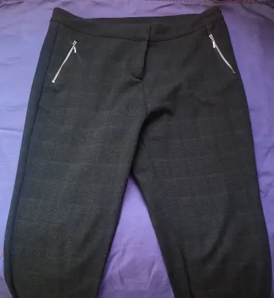 Pantalón negro con cremalleras - miniatura 1