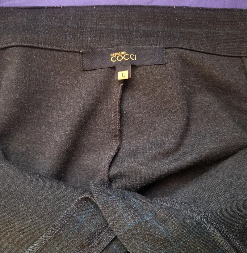 Pantalón negro con cremalleras - 3