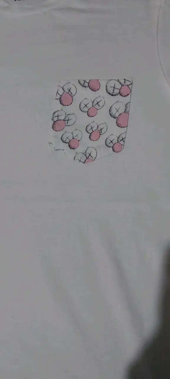 Polera Uniqlo UT x KAWS "Pink BFF" - 1