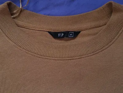 Polerón café con oso estampado - miniatura 3