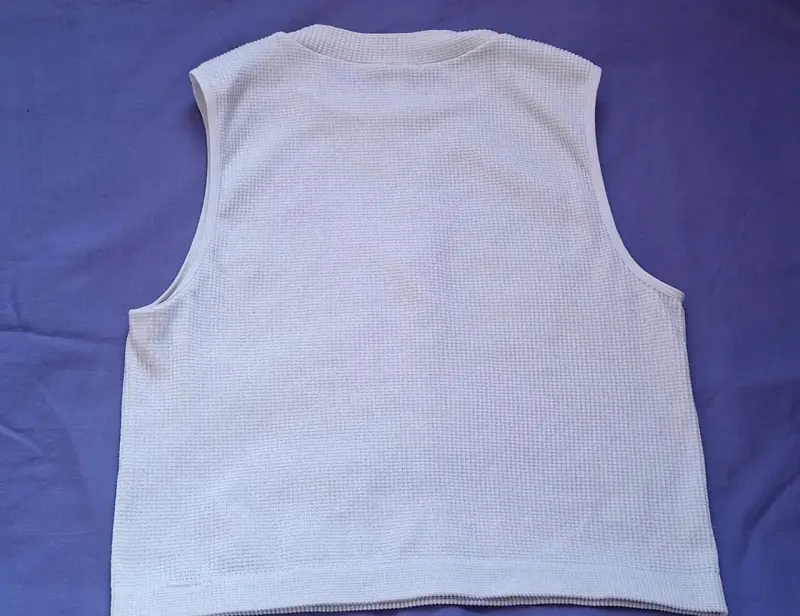 Polera sin mangas blanca - 2