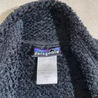 Chaqueta polar negra - miniatura 2