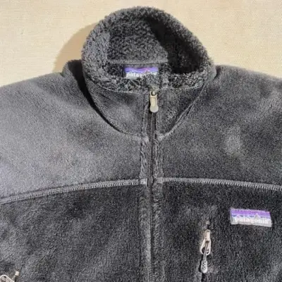 Chaqueta polar negra - miniatura 3