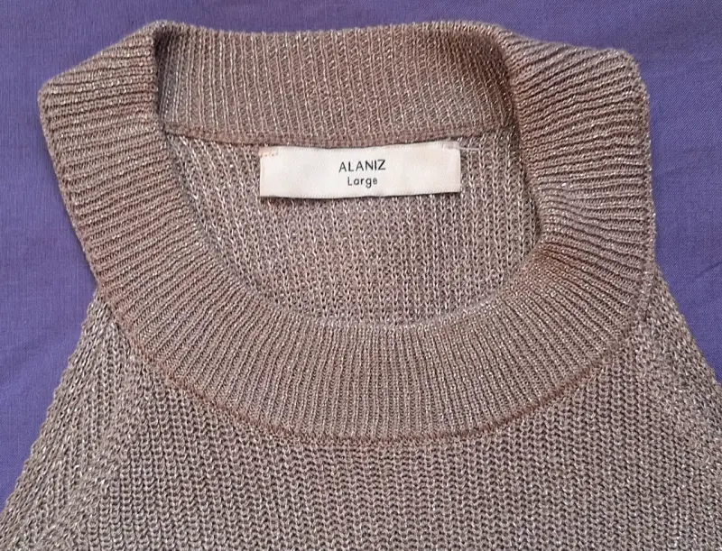 Blusa sin mangas gris - 2
