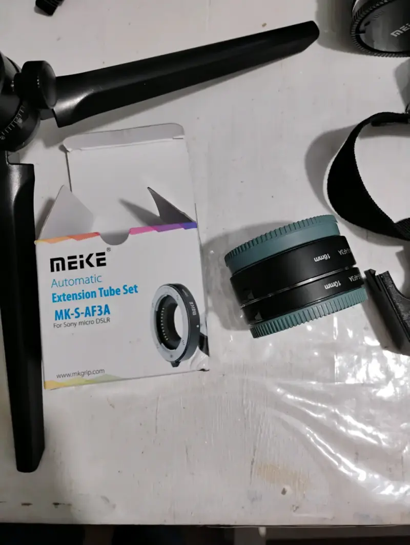 Cámara Sony ILCE-6000L con accesorios - 5
