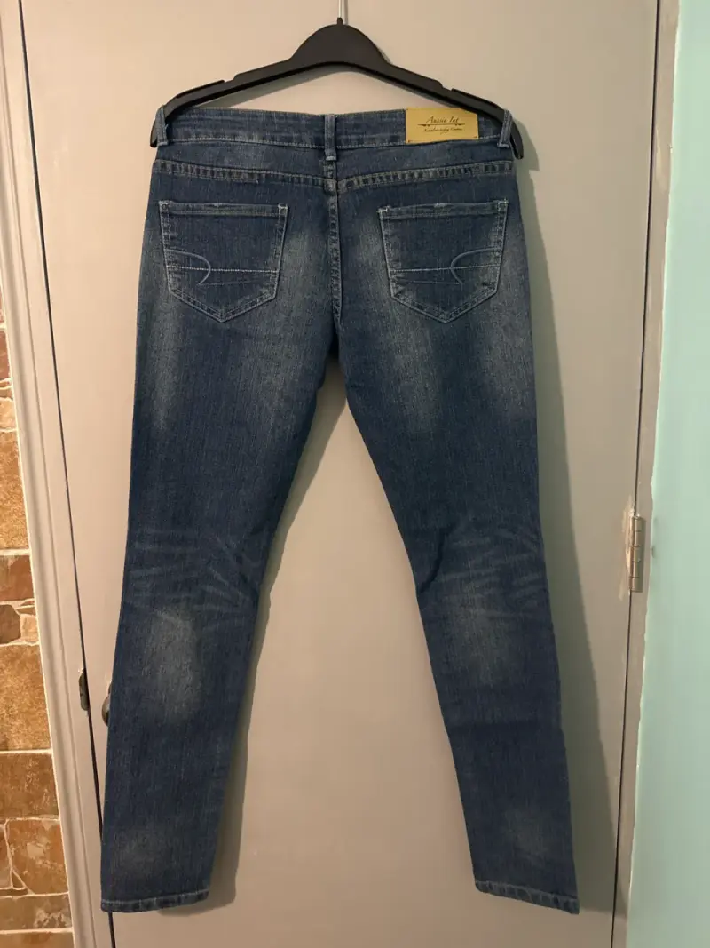 Jeans azules desgastados - 4