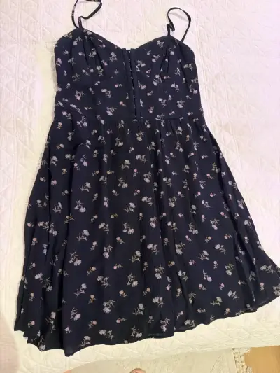 Vestido floral negro - miniatura 1