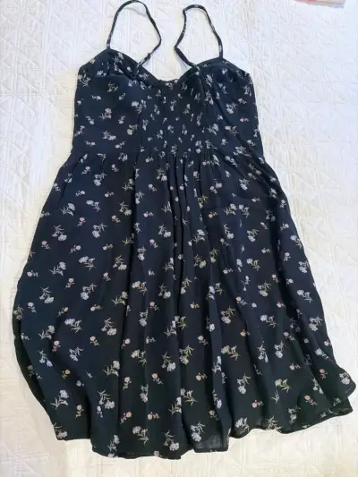 Vestido floral negro - miniatura 2