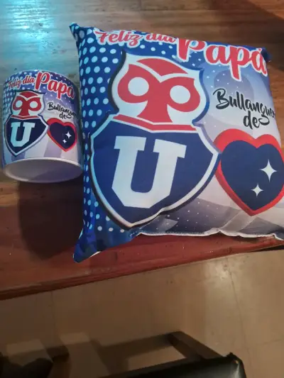 Cojín y taza 'Feliz día Papá' - miniatura 1