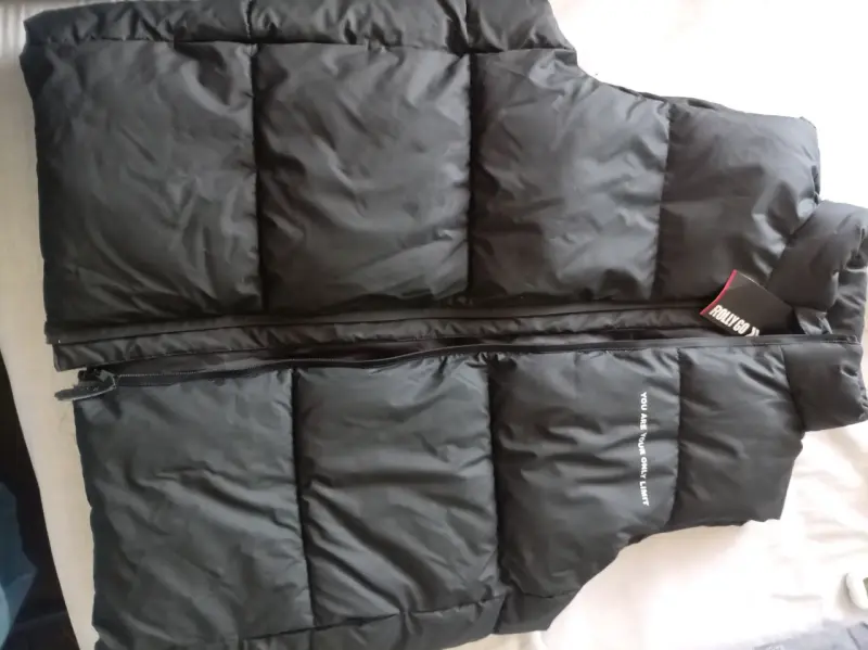 Parka acolchado negro sin mangas - 1
