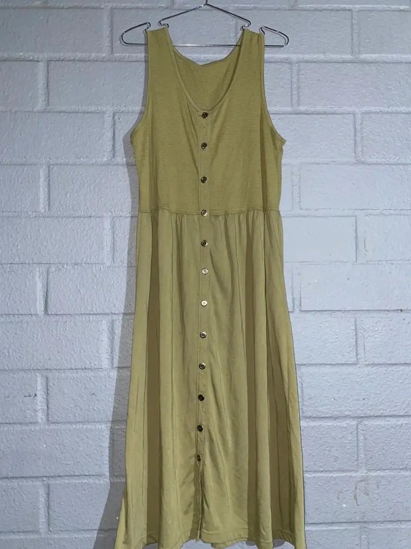Vestido verde musgo sin mangas - 1