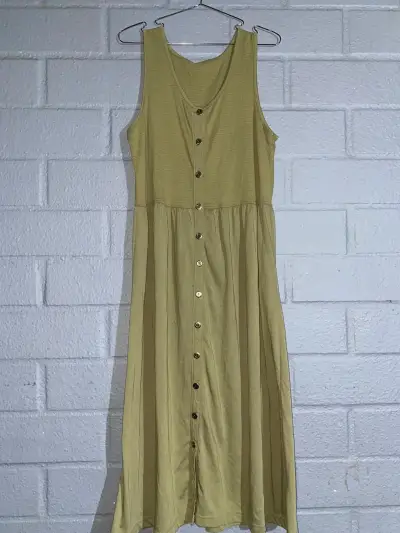 Vestido verde musgo sin mangas - miniatura 1