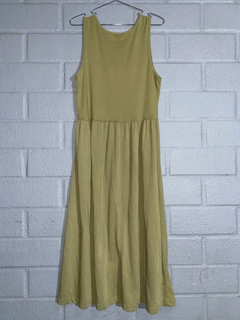 Vestido verde musgo sin mangas - 2