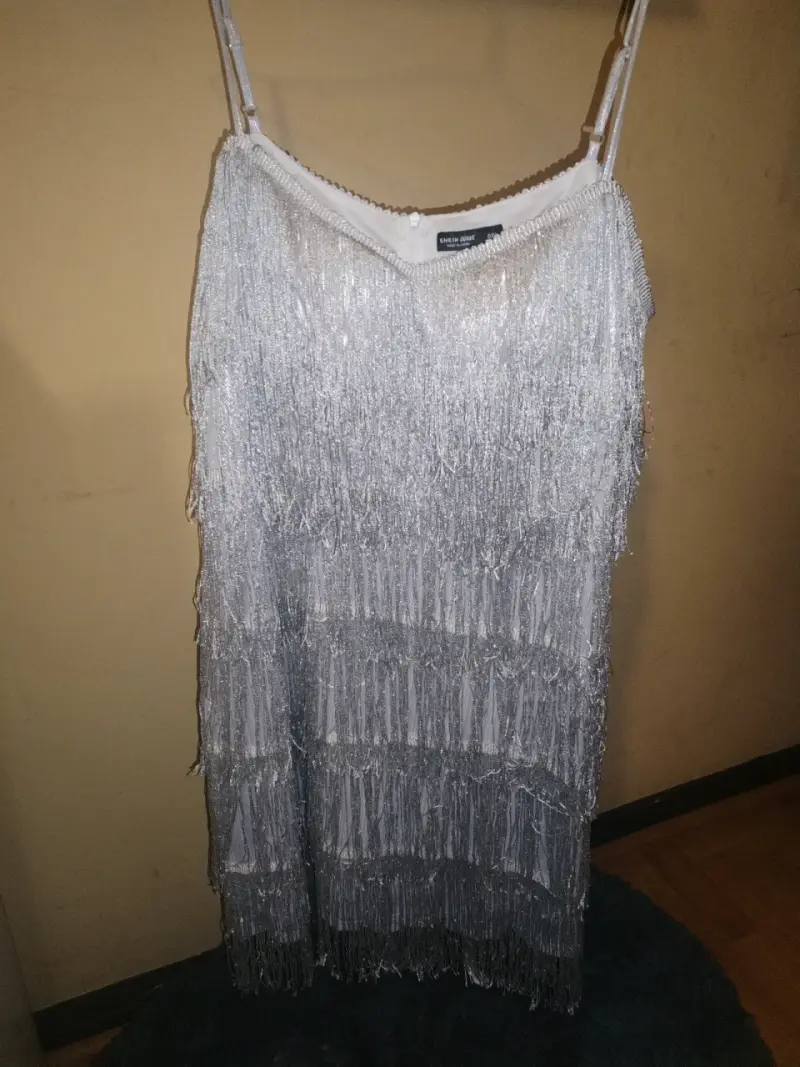 Vestido plateado con flecos - 2