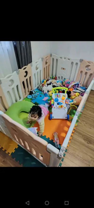 Corral plegable de plastico - miniatura 6
