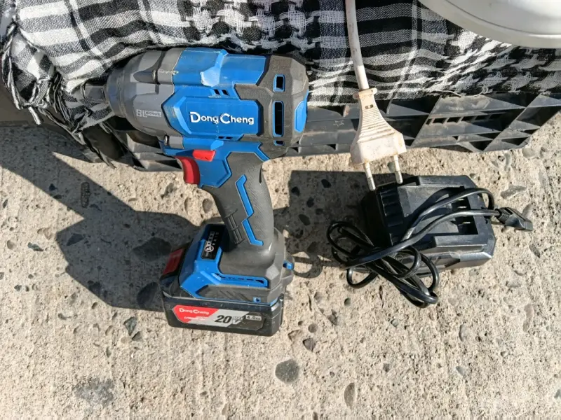Taladro Dong Cheng 20V