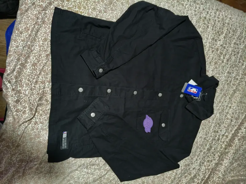 Chaqueta negra NBA con logo - 1