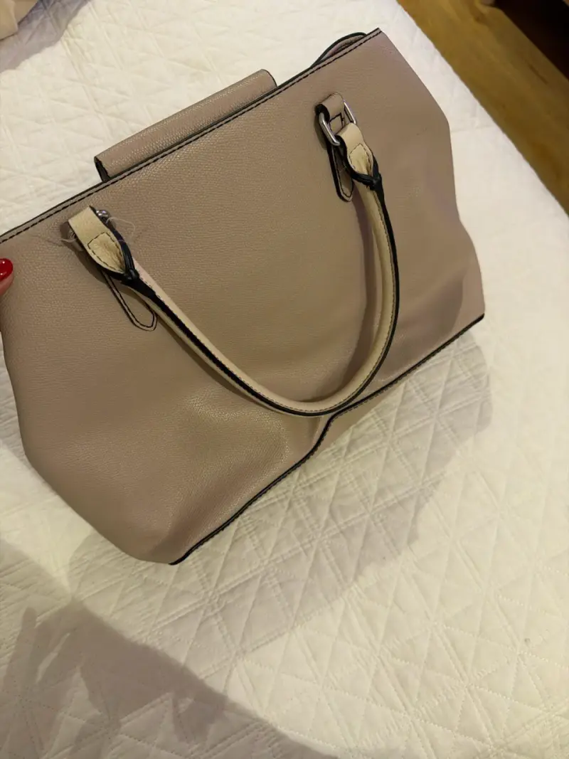 Cartera Guess beige y rosa - 3
