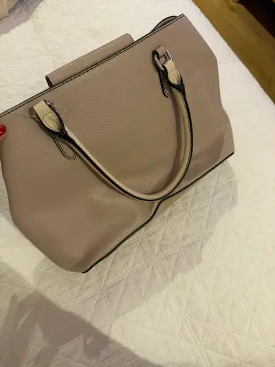 Cartera Guess beige y rosa - miniatura 3