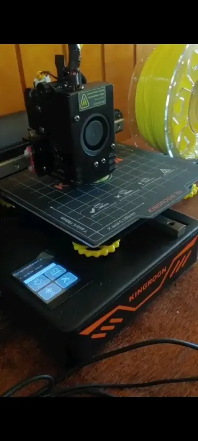 Impresora 3D Kingroon en buen estado - miniatura 1