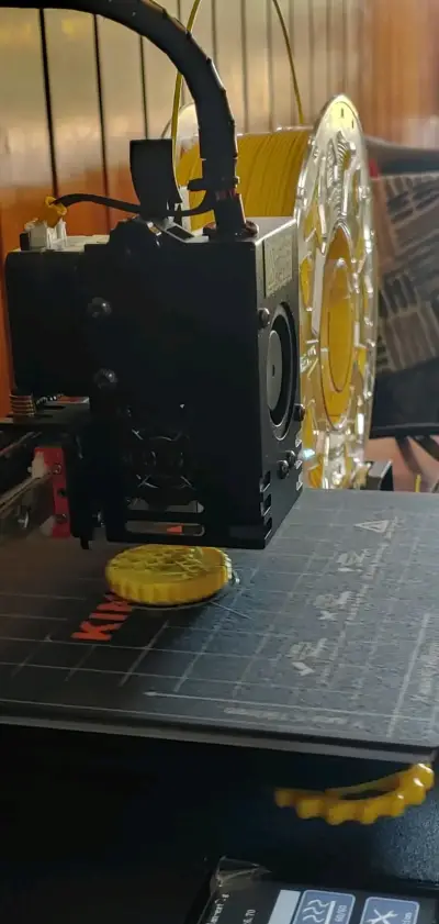 Impresora 3D Kingroon en buen estado - miniatura 3