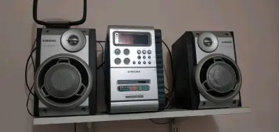 Equipo de música Samsung - miniatura 1