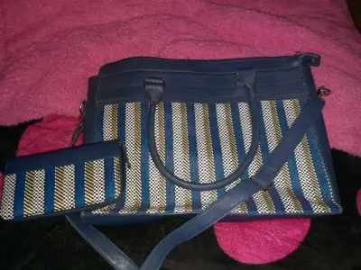 Bolso y monedero azul a rayas - miniatura 3
