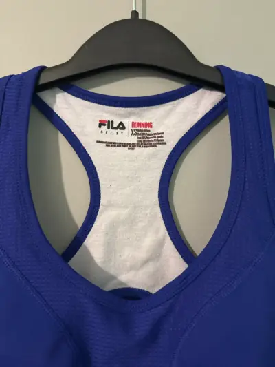 Top deportivo azul FILA - miniatura 2