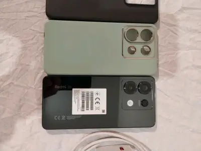 Teléfono inteligente con accesorios - miniatura 5