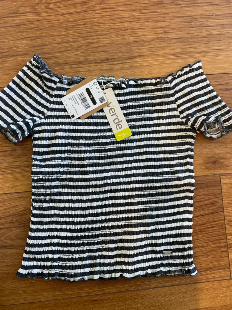 Blusa rayada blanco y negro nueva talla 16