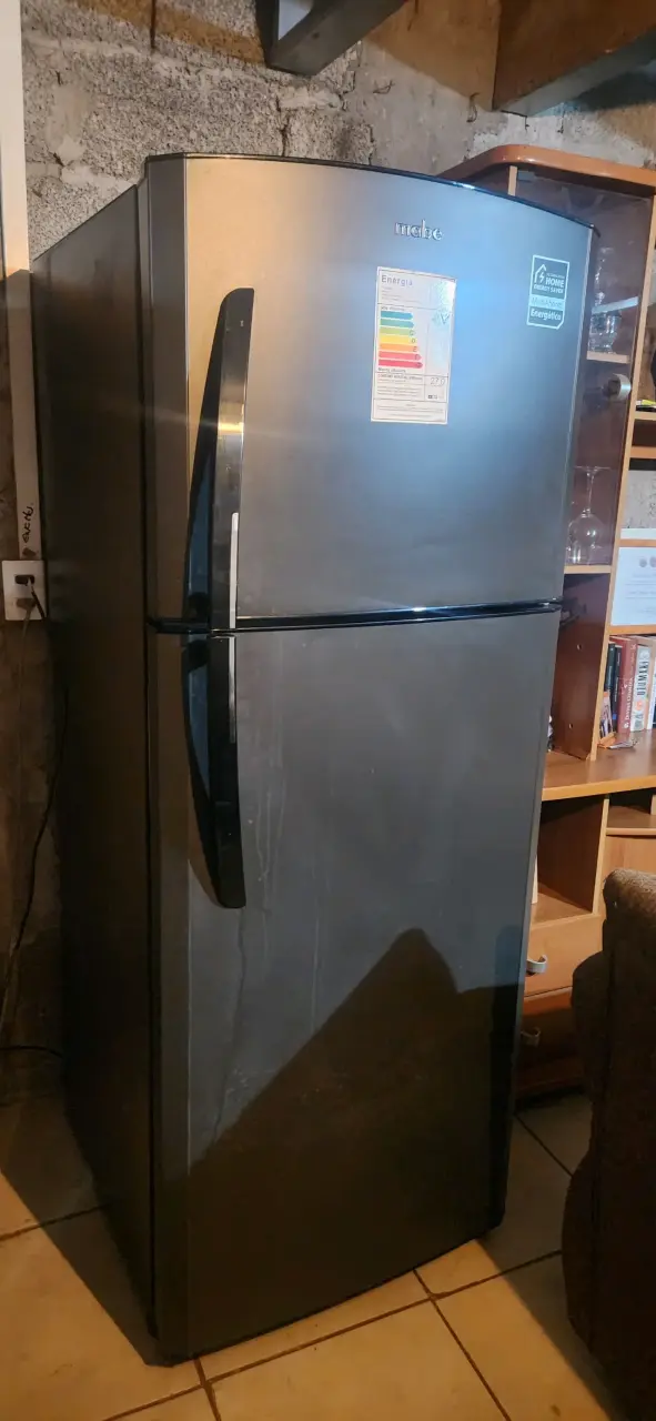 Refrigerador de dos puertas Mabe - 1
