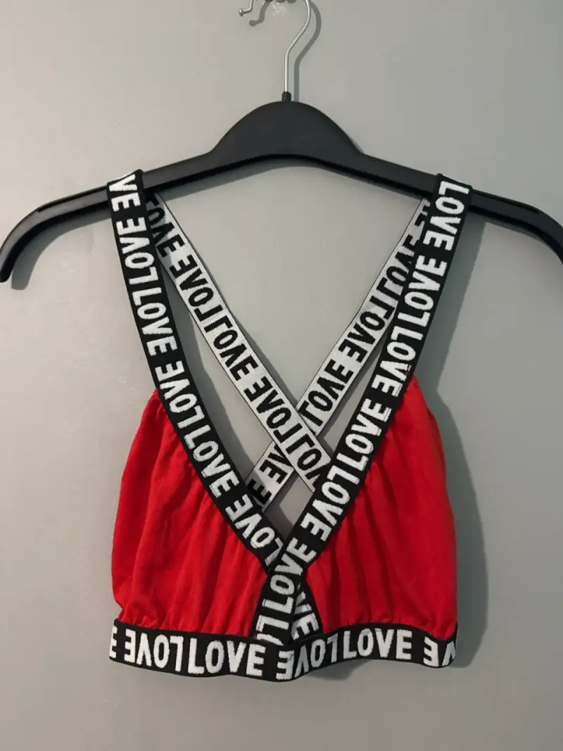 Top rojo con tirantes LOVE - 1