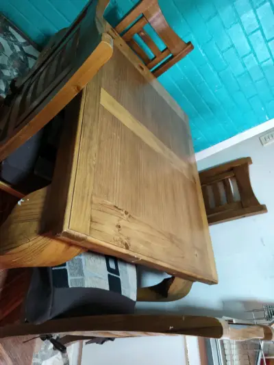 Mesa de 4 Silla de madera con cojín - miniatura 3