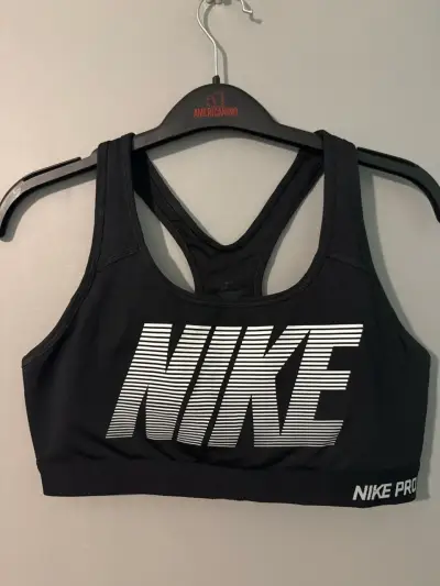 Top deportivo Nike Pro negro - miniatura 1