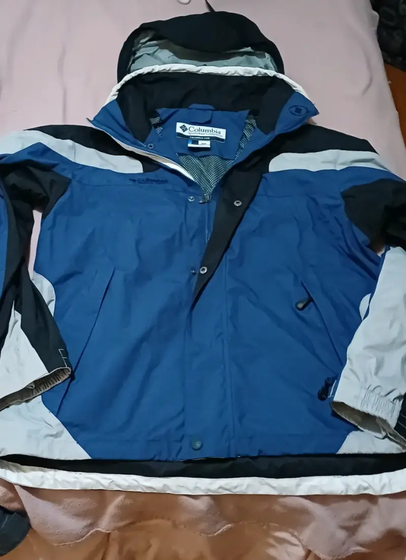 Chaqueta Columbia azul y negra - 6