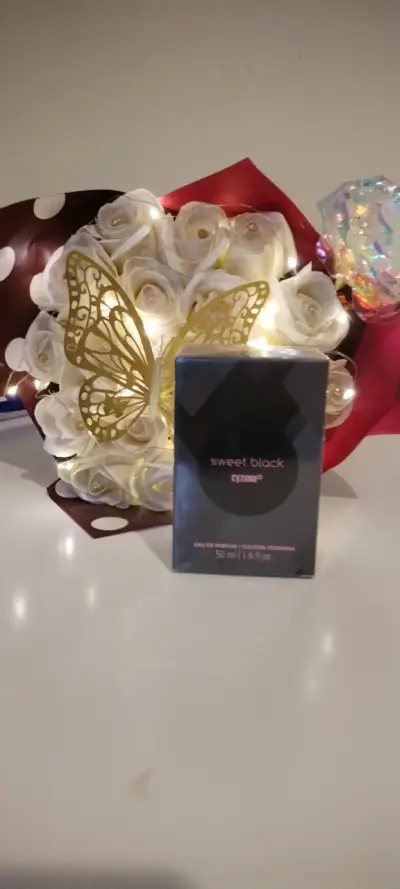 Perfume y labial - miniatura 5