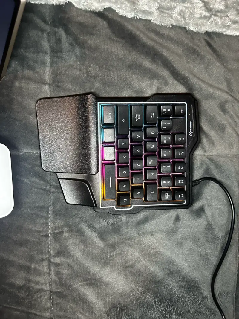 Teclado gamer para juegos - 4