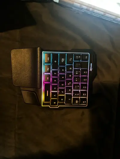 Teclado gamer para juegos - miniatura 5