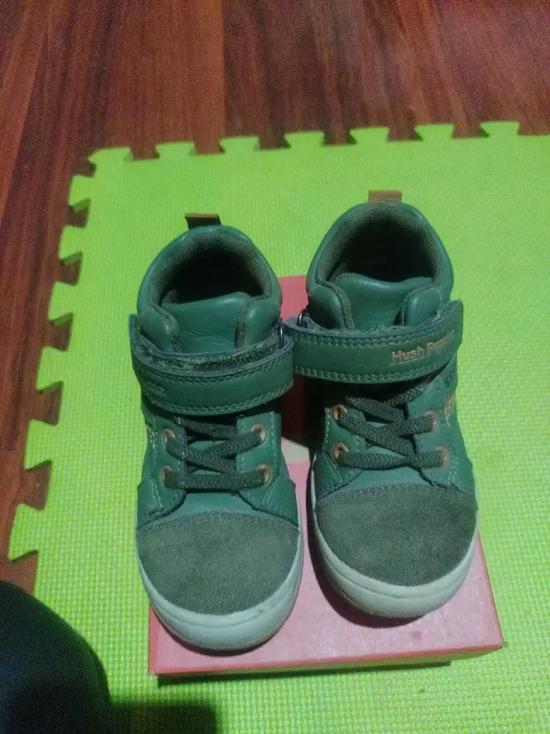 Zapatillas verdes de niño - 1