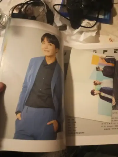 Photobook BTS (Libro de Fotos Edición Especial) + - miniatura 3