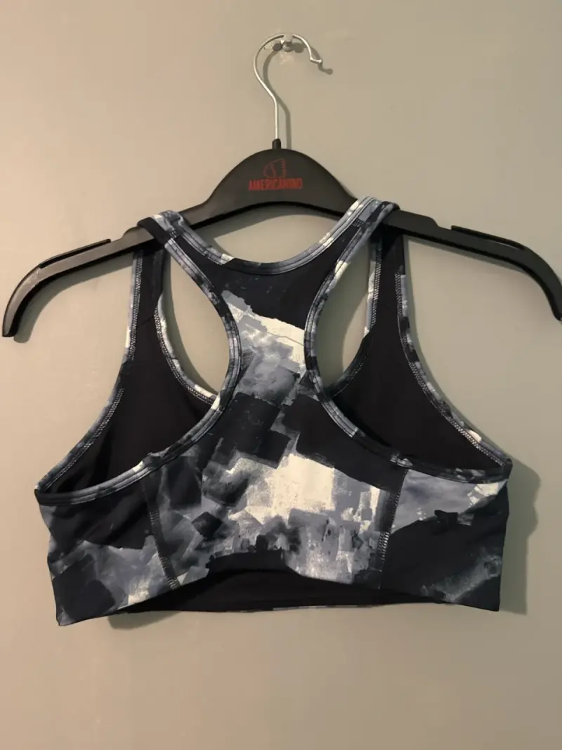 Top deportivo H&M estampado - 3