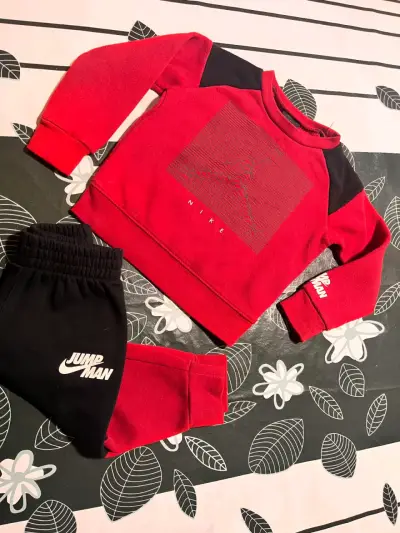 Conjunto deportivo T2 - miniatura 1