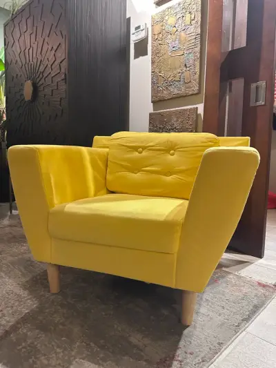 Sillón amarillo moderno - miniatura 3