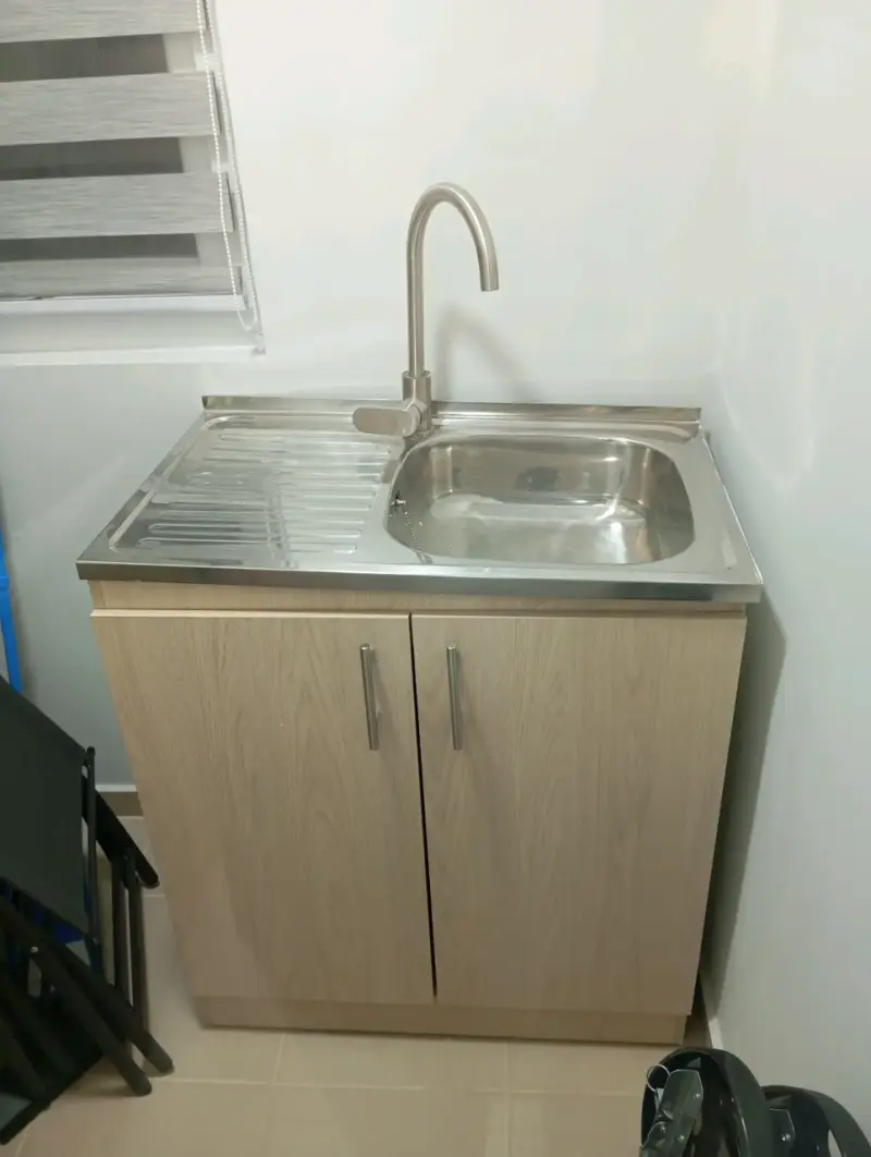 Lavaplatos con mueble de cocina - 2