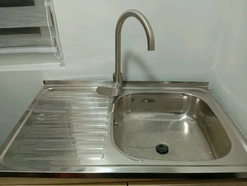 Lavaplatos con mueble de cocina - 5