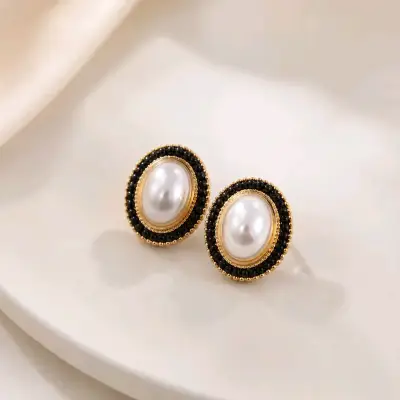 Aros ovalados con perlas - miniatura 1