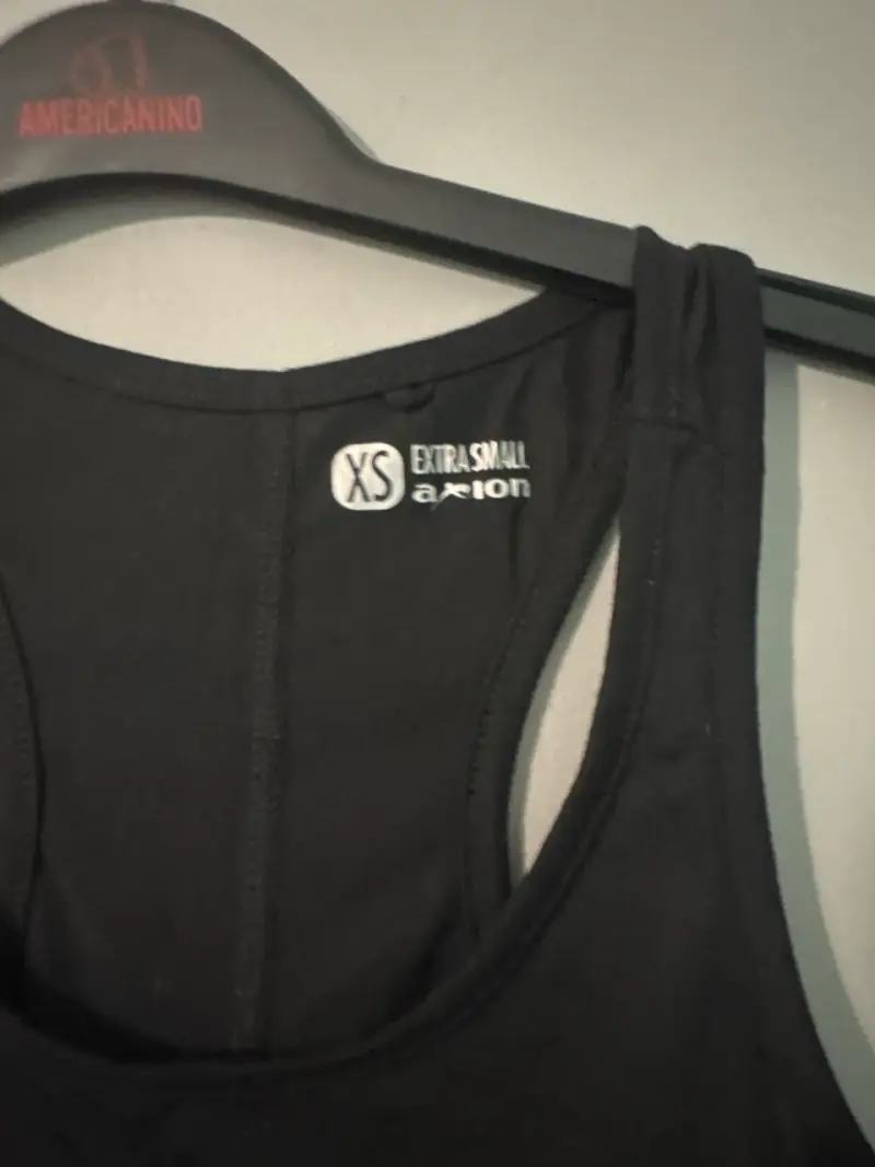 Camiseta deportiva negra XS - 2